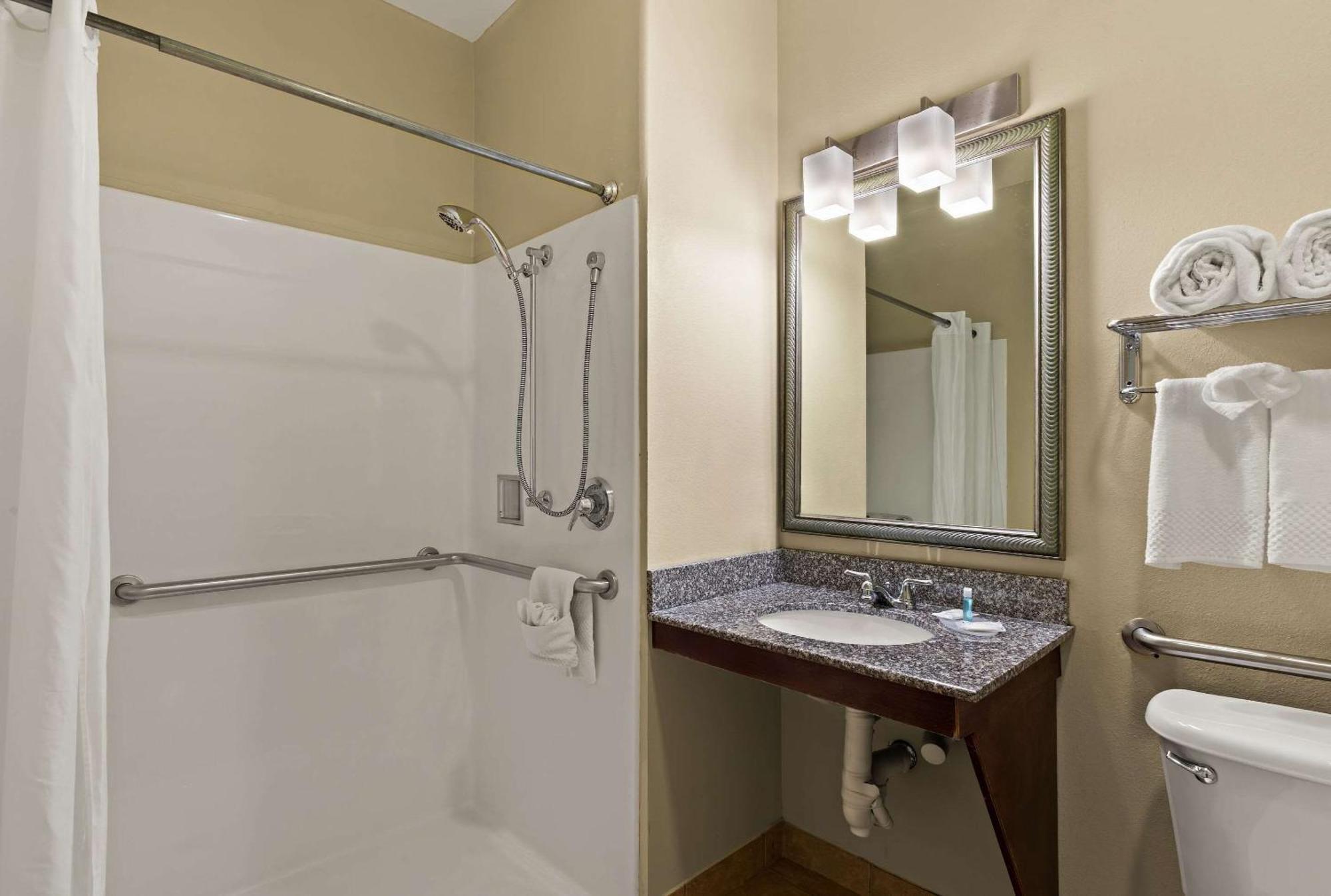Mainstay Suites Houma Zewnętrze zdjęcie