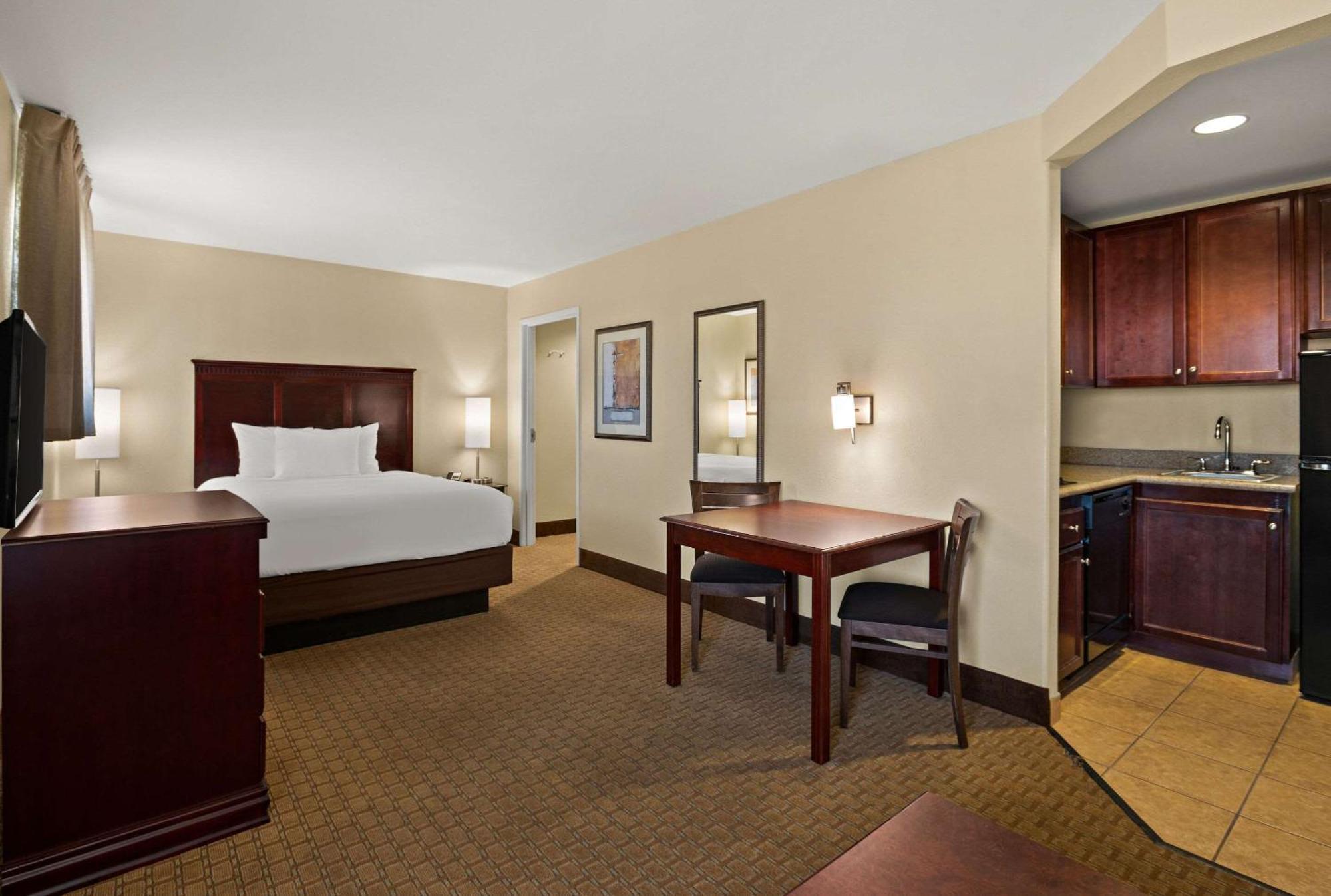 Mainstay Suites Houma Zewnętrze zdjęcie